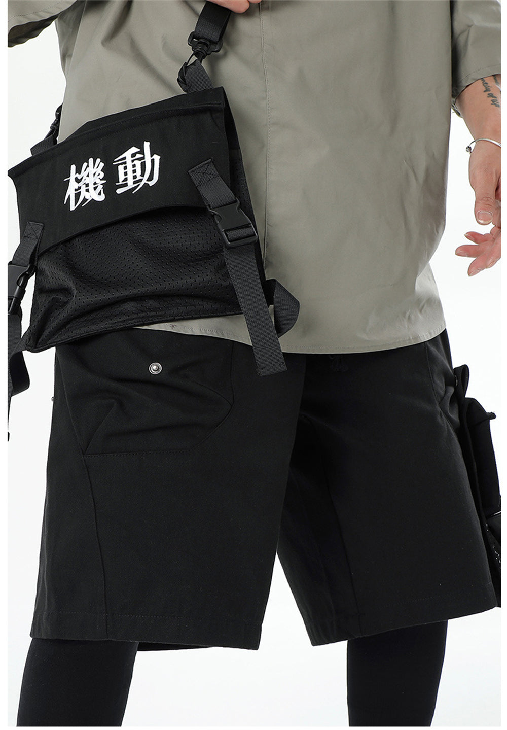 Futuristic Level-1 Cargo Shorts - Transformable Pockets